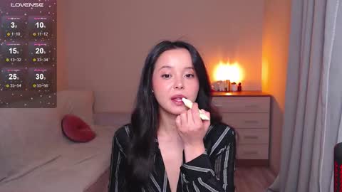 Snapshot of lia_hetty chatting on 09.17.25 L I A online show from 09.17.25