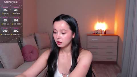 Snapshot of lia_hetty chatting on 09.24.25 L I A online show from 09.24.25