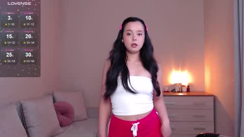 Snapshot of lia_hetty chatting on 10.07.25 L I A online show from 10.07.25