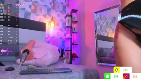 Snapshot of lia_roux1 chatting on 01.24.25 Camila online show from 01.24.25