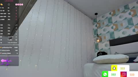 Snapshot of lia_roux1 chatting on 02.12.25 Camila online show from 02.12.25