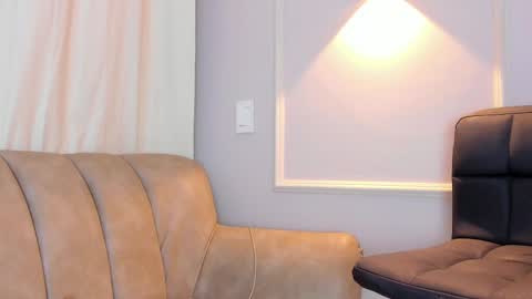 Snapshot of lia_walton__ chatting on 09.11.25 liz walton online show from 09.11.25