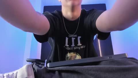 Snapshot of liaamsmiith_ chatting on 11.04.25 Liam Smith online show from 11.04.25