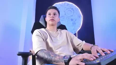 Snapshot of liaamsmiith_ chatting on 11.11.25 Liam Smith online show from 11.11.25