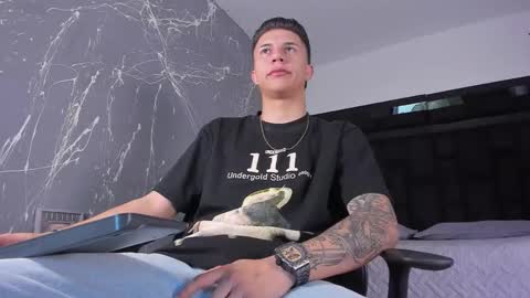 Snapshot of liaamsmiith_ chatting on 11.17.25 Liam Smith online show from 11.17.25