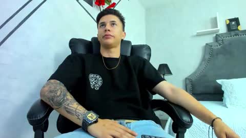 Snapshot of liaamsmiith_ chatting on 11.20.25 Liam Smith online show from 11.20.25