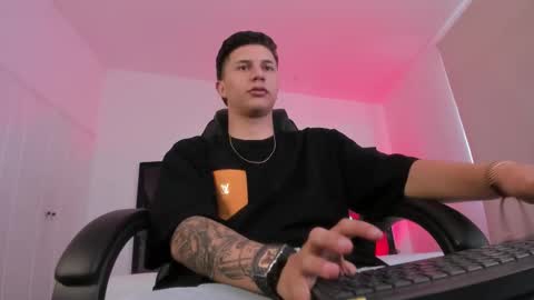 Snapshot of liaamsmiith_ chatting on 12.03.25 Liam Smith online show from 12.03.25