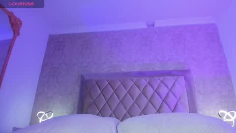 Snapshot of liaflowers chatting on 12.30.24 Lia online show from 12.30.24