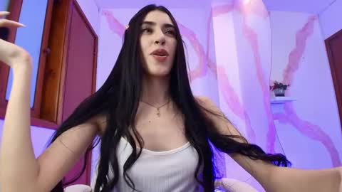 Snapshot of liaflowers chatting on 01.17.25 Lia online show from 01.17.25