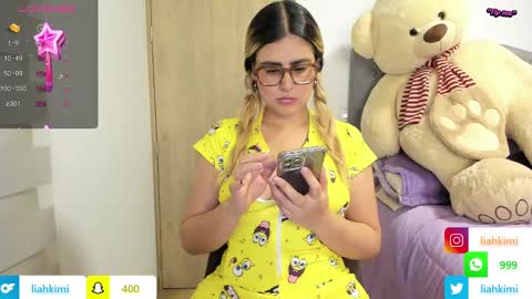 Snapshot of liahkimi chatting on 12.06.24 Lia online show from 12.06.24