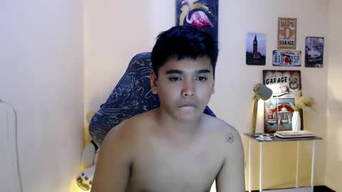 liam_anthonyxx online show from 10.17.25