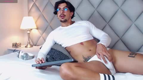 Liam Espinoza online show from 10.20.25