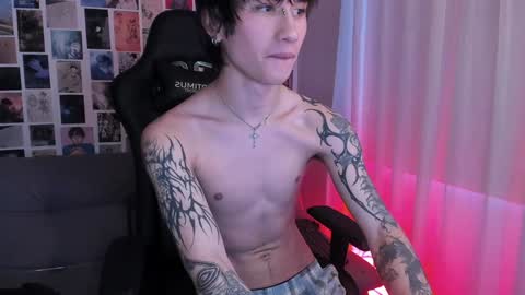 Snapshot of liamelf chatting on 01.18.25 Liam online show from 01.18.25