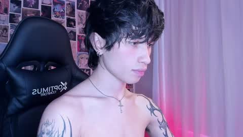 Snapshot of liamelf chatting on 01.28.25 Liam online show from 01.28.25