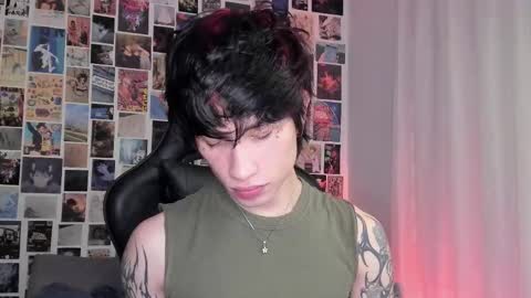 Snapshot of liamelf chatting on 09.20.25 Liam online show from 09.20.25