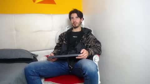 Snapshot of liamluxe chatting on 02.28.25 LiamLuxe online show from 02.28.25