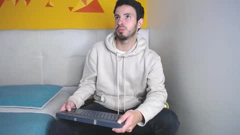 Snapshot of liamluxe chatting on 10.11.25 LiamLuxe online show from 10.11.25