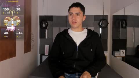 Snapshot of liamnovak chatting on 11.26.25 Liam online show from 11.26.25