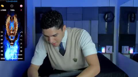 Snapshot of liamnovak chatting on 12.03.25 Liam online show from 12.03.25