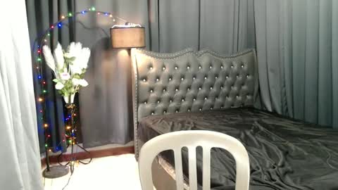 Snapshot of liane_mei chatting on 01.04.25 Liane online show from 01.04.25
