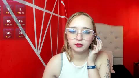 Snapshot of liaroberts1 chatting on 12.14.24 Lia Roberts online show from 12.14.24