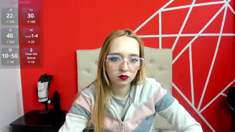 Snapshot of liaroberts1 chatting on 01.14.25 Lia Roberts online show from 01.14.25