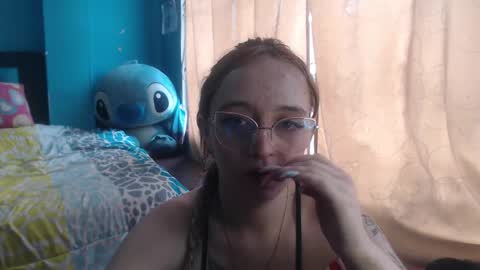 Snapshot of liaroberts1 chatting on 01.27.25 Lia Roberts online show from 01.27.25