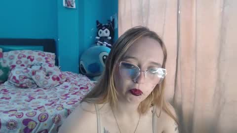 Snapshot of liaroberts1 chatting on 02.24.25 Lia Roberts online show from 02.24.25