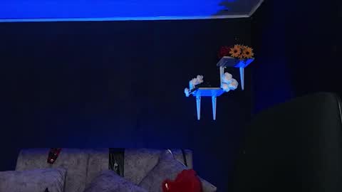 liastark19 online show from 11.15.25