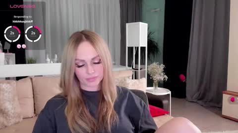 Snapshot of libby_nora chatting on 01.24.25 Libby online show from 01.24.25