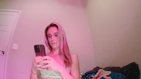 Snapshot of lickmehere69 chatting on 10.07.25 Summer Skye online show from 10.07.25