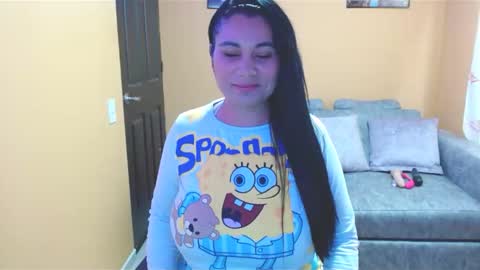 Snapshot of licy_klein chatting on 02.19.25 Isa online show from 02.19.25