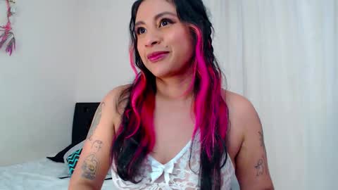 Snapshot of likedpants01 chatting on 11.25.25 likedpants01 online show from 11.25.25