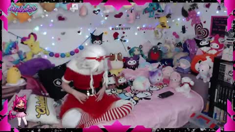 Snapshot of likemyashe chatting on 12.21.24 LikeMyAshe online show from 12.21.24
