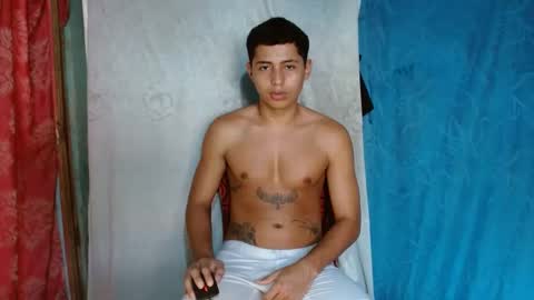 Snapshot of lil_condor_baby chatting on 09.22.25 lil_condor_baby online show from 09.22.25