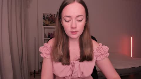 Snapshot of lil_happiness chatting on 02.05.25 for free registration 3 online show from 02.05.25