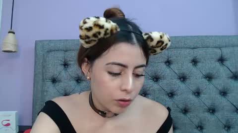 Lilasuni online show from 10.30.25