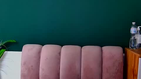 Snapshot of lilawinks chatting on 09.29.25 LilaWinks online show from 09.29.25