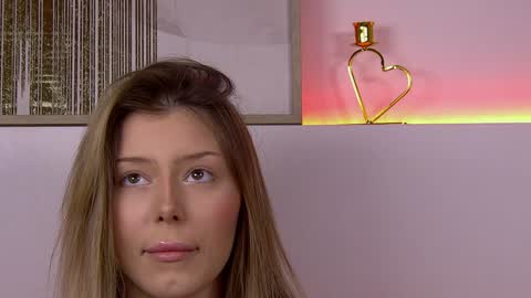 Mia online show from 01.24.25