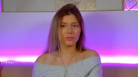 Mia online show from 02.06.25