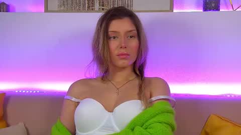 Mia online show from 02.10.25