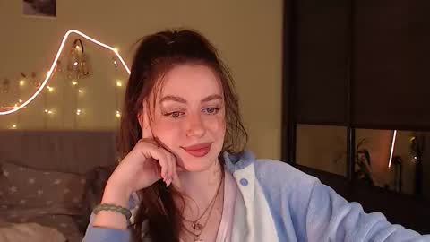 Snapshot of liliatlu chatting on 10.03.25 Lilu online show from 10.03.25