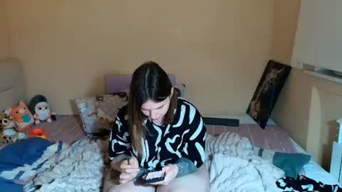 Snapshot of liliawoolf chatting on 10.10.25 liliawoolf online show from 10.10.25