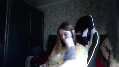 Snapshot of liliawoolf chatting on 11.05.25 liliawoolf online show from 11.05.25