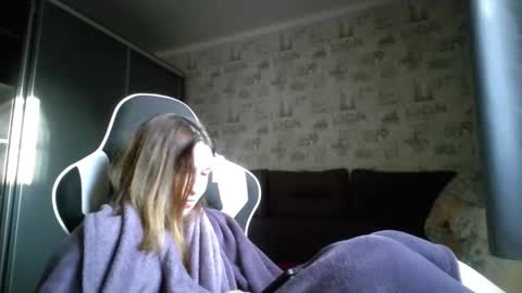 Snapshot of liliawoolf chatting on 11.06.25 liliawoolf online show from 11.06.25