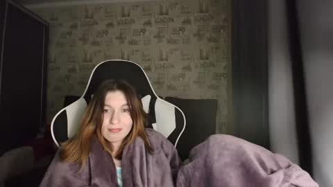 Snapshot of liliawoolf chatting on 11.17.25 liliawoolf online show from 11.17.25