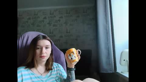 Snapshot of liliawoolf chatting on 11.18.25 liliawoolf online show from 11.18.25