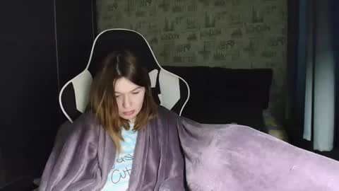 Snapshot of liliawoolf chatting on 12.01.25 liliawoolf online show from 12.01.25