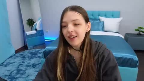 Lili Bakery online show from 01.31.25