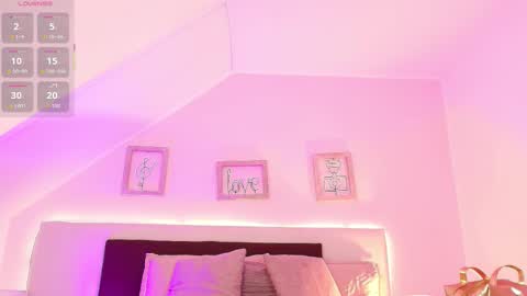 Lilith Savett online show from 09.23.25